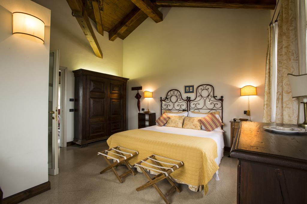 Locanda Del Pilone Alba  Dış mekan fotoğraf