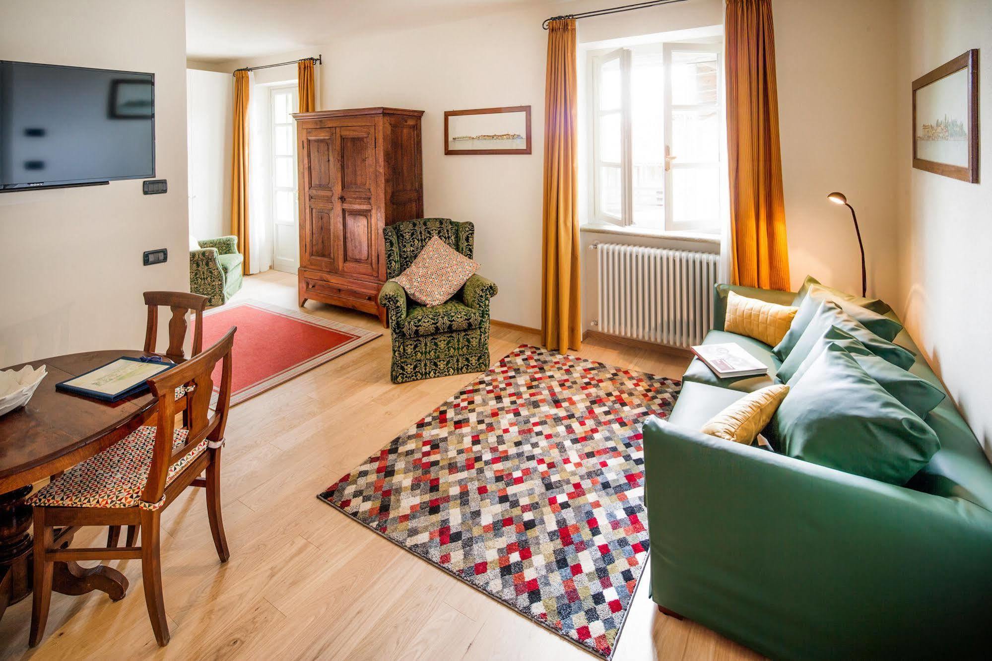Locanda Del Pilone Alba  Dış mekan fotoğraf