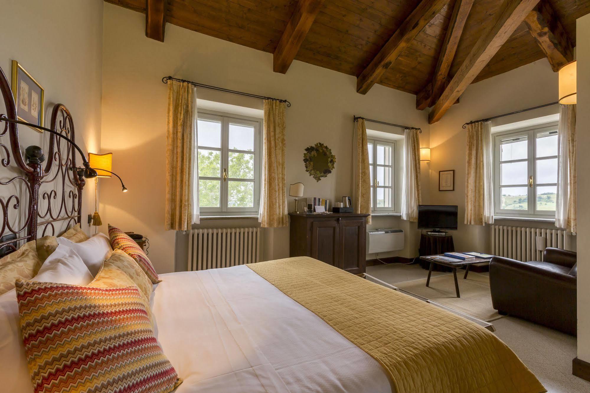 Locanda Del Pilone Alba  Dış mekan fotoğraf