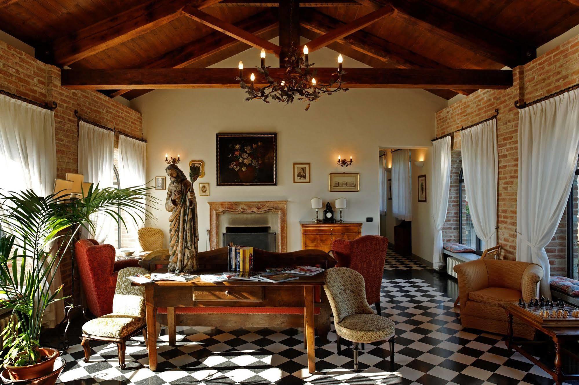 Locanda Del Pilone Alba  Dış mekan fotoğraf
